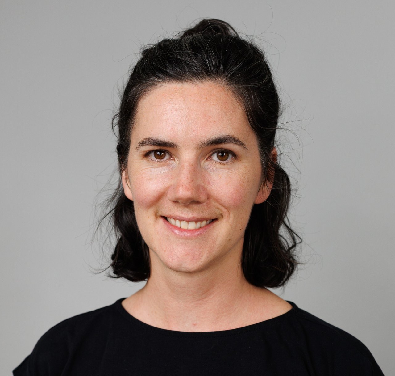 IJM Teamporträts 4x5 021 Sophia Perialis