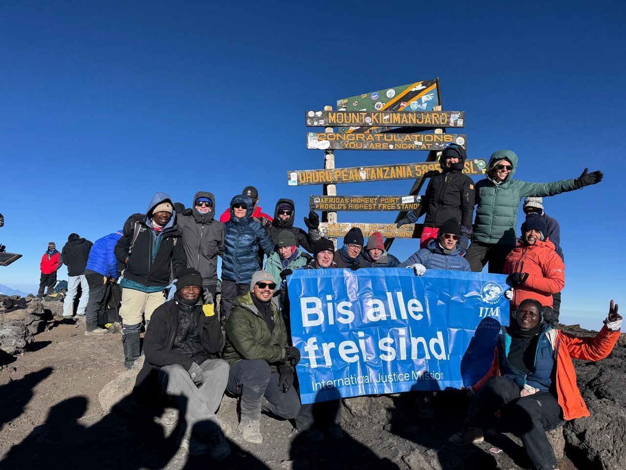 2025 IJM Kilimandscharo Expedition Gipfel